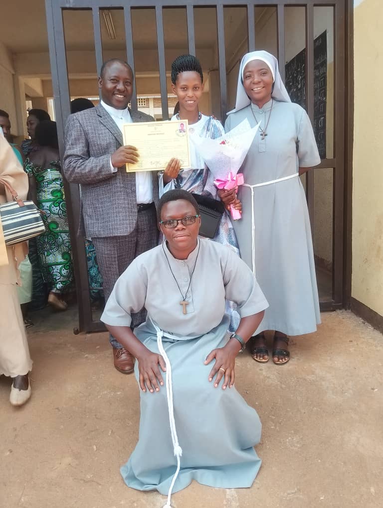 Diplôme d’une bénéficiaire de la fondation